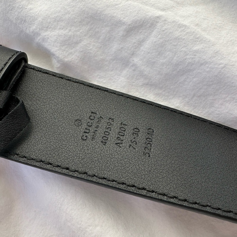 Gucci Black Leather Belt with Gold Double G Buckle - Picture 3 of 5